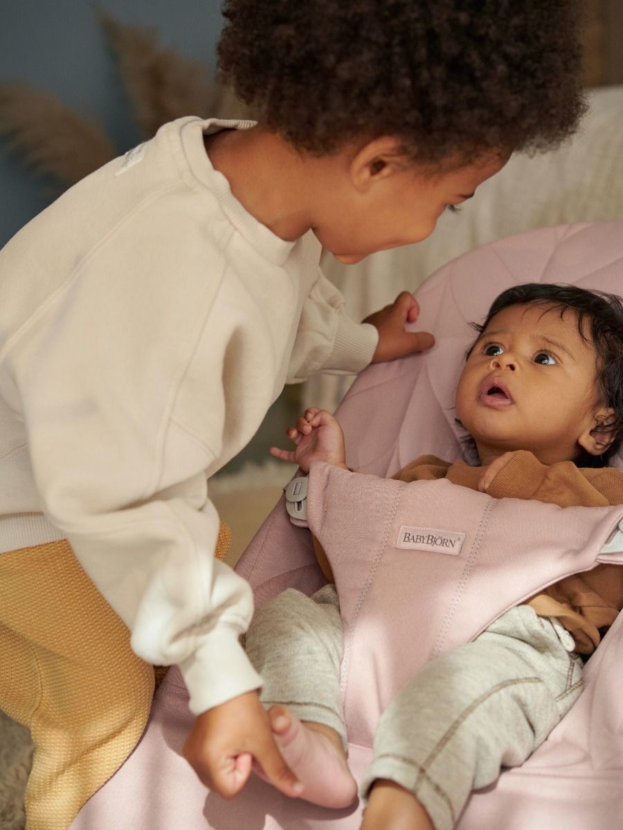 Babybjörn Bouncer Bliss lamamistool, Dusty Pink Petal Quilt — изображение 2