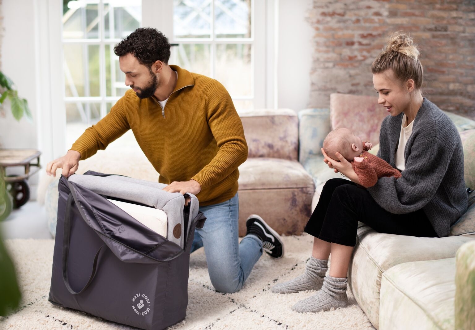 Maxi-Cosi Iris reisivoodi, Essential Graphite - Image 9