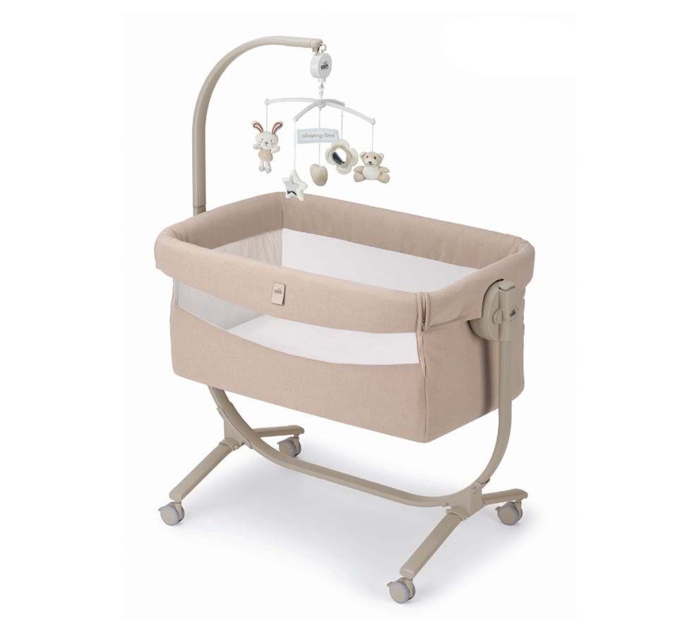 Cam Cullami beebihäll voodi kõrvale, col167