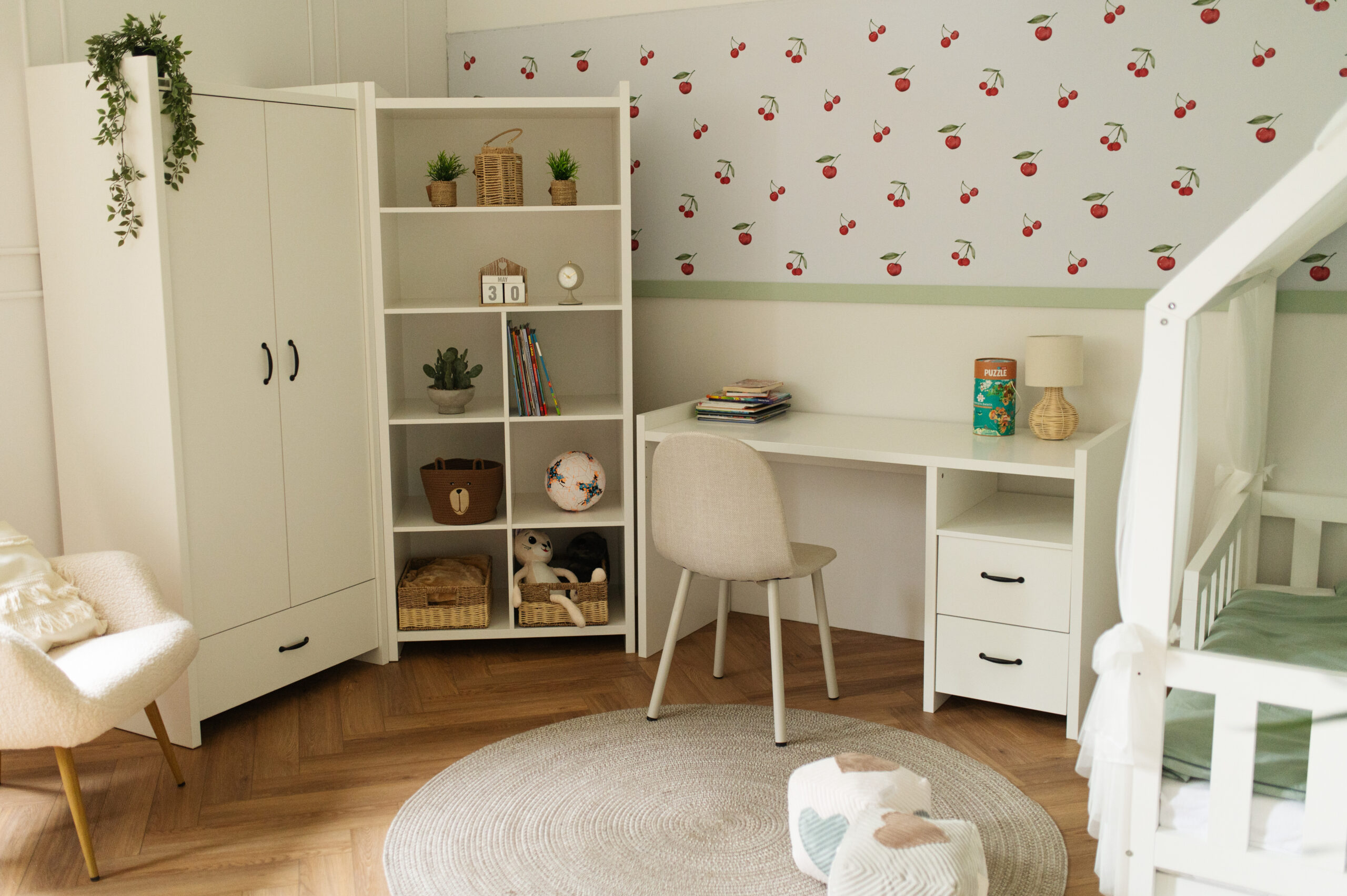 Raamaturiiul Amelia, valge - Image 3