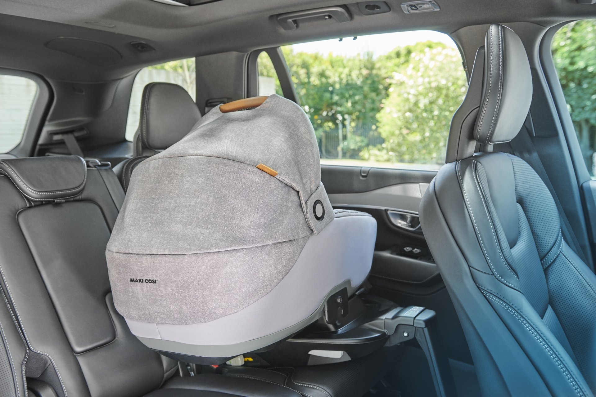 Maxi-Cosi Jade turvakorv + FamilyFix3 alus, Essential Black - Image 5