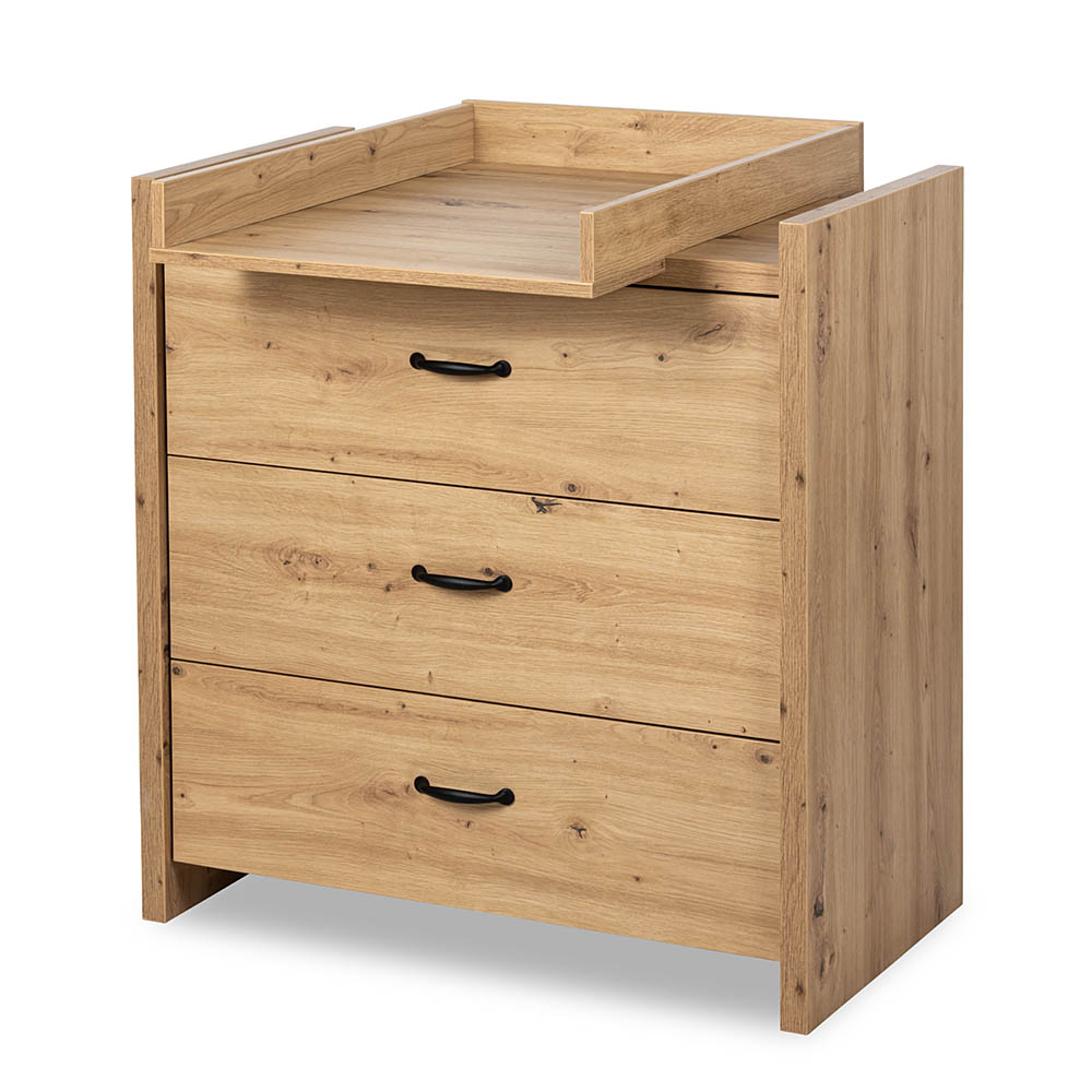 Kummut Amelia mähkimisalusega, tamm