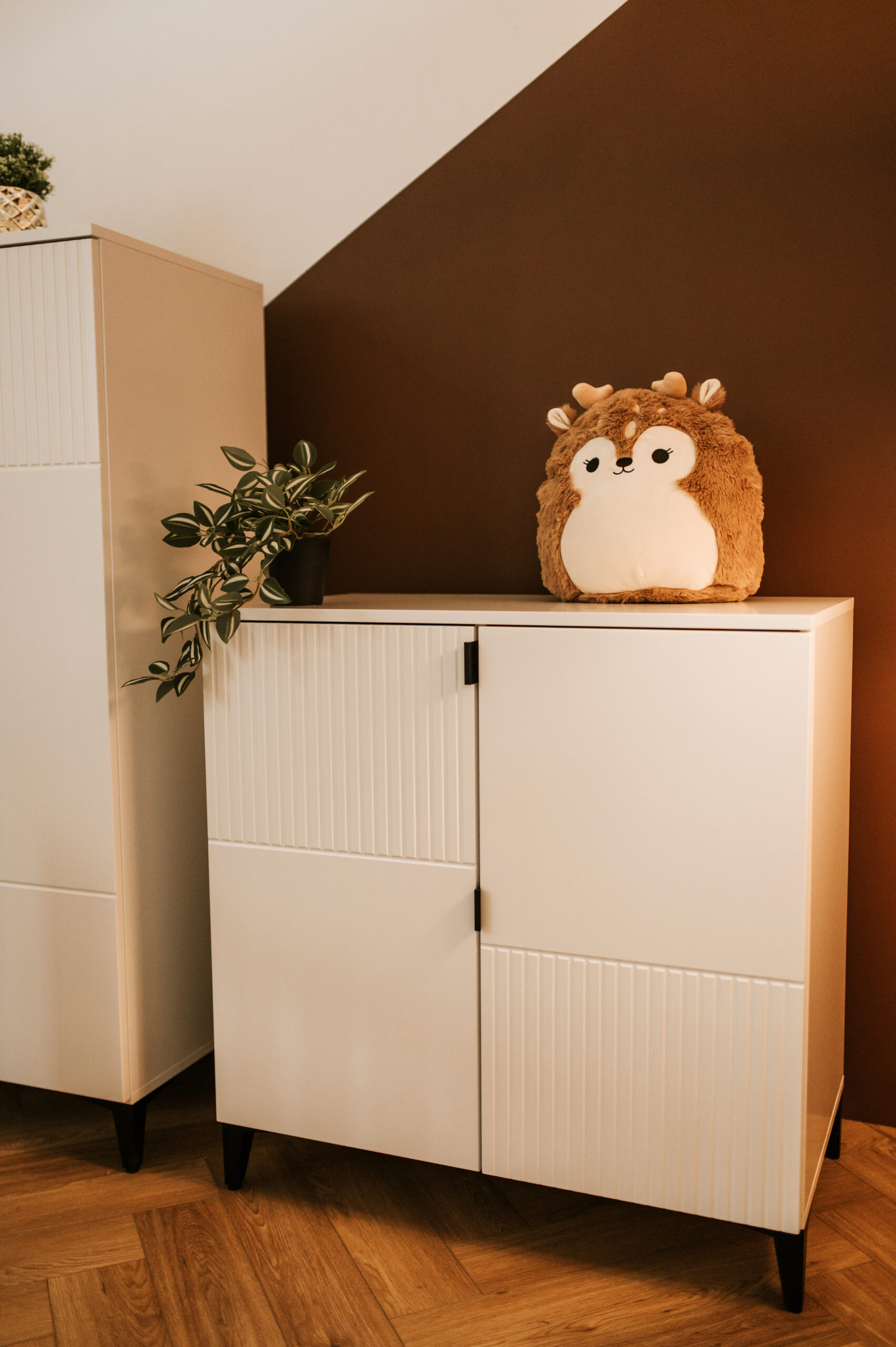 Kummut Mia mini mähkimisalusega, valge - Image 6