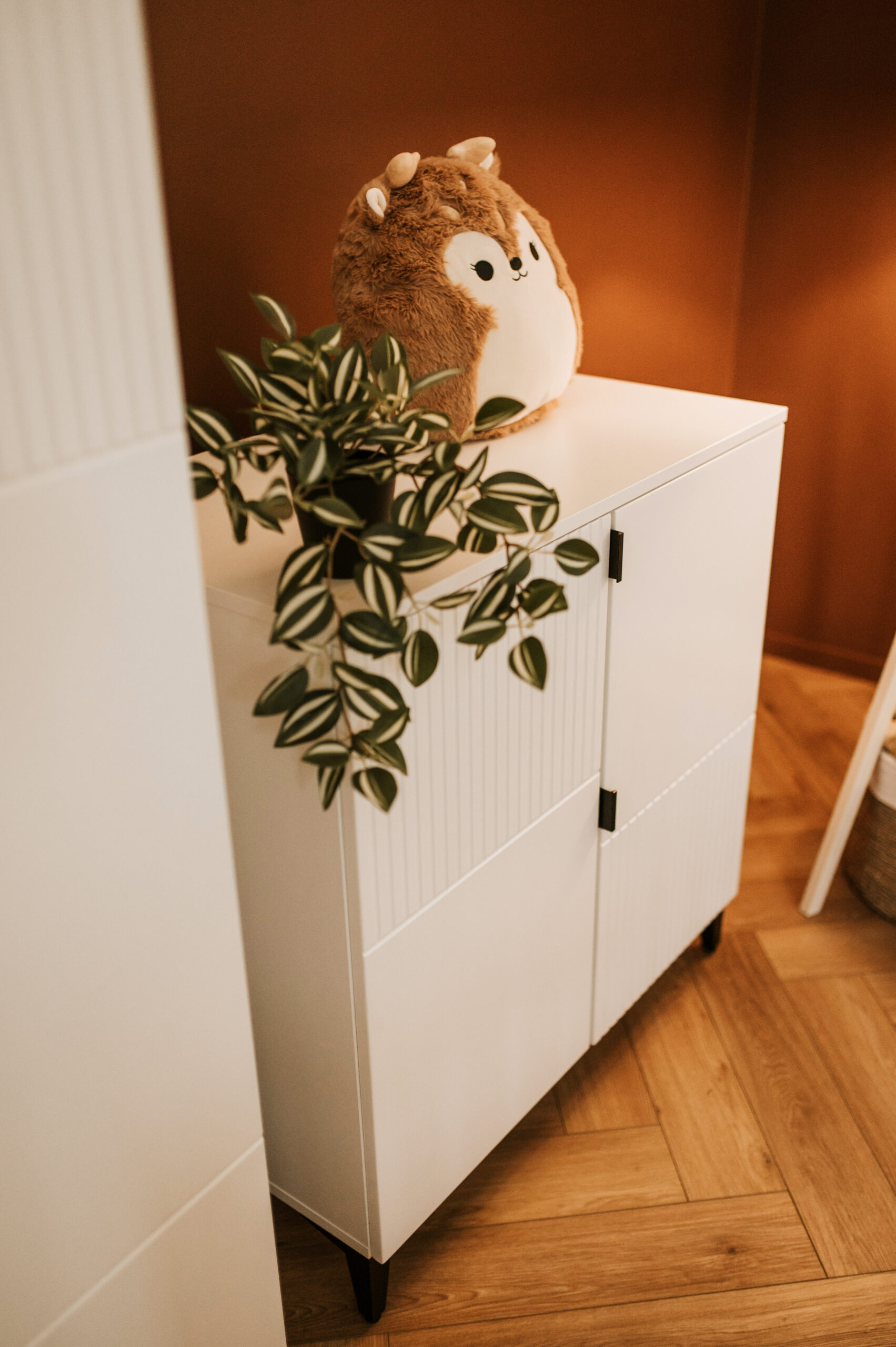 Kummut Mia mini mähkimisalusega, valge - Image 5