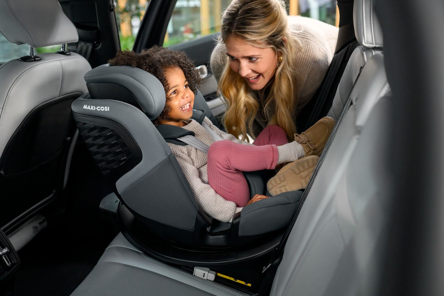 Maxi-Cosi Emerald 360 S turvatool 0-36kg, Tonal Graphite - Image 12